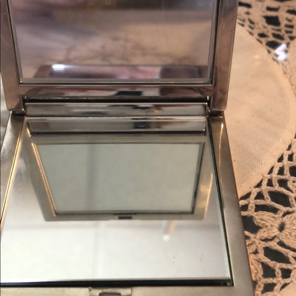 Little mirror 2”15x2”.15 - Picture 4 of 4